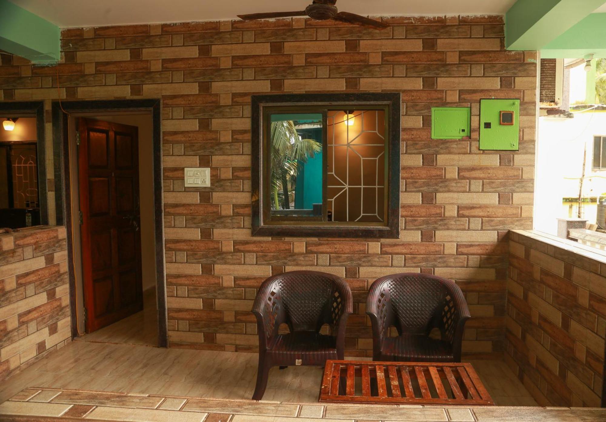 Kumbaya Beachside Hostel & Apartments At Arambol Beach Екстер'єр фото