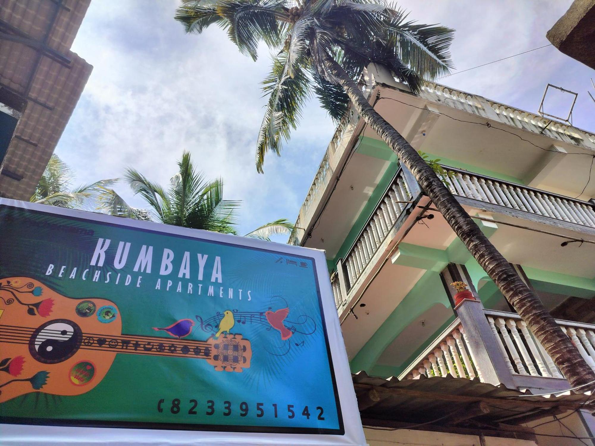 Kumbaya Beachside Hostel & Apartments At Arambol Beach Екстер'єр фото